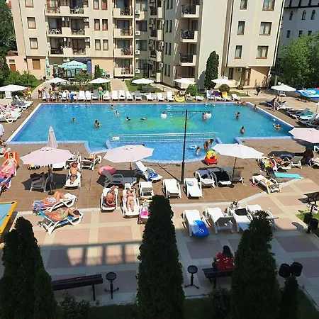 דירה Sunny Victoria Penthouse