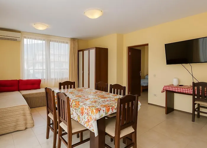 Sunny Victoria Penthouse Slantchev Briag