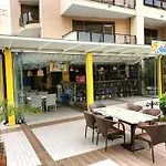 Апартамент Sunny Victoria Penthouse